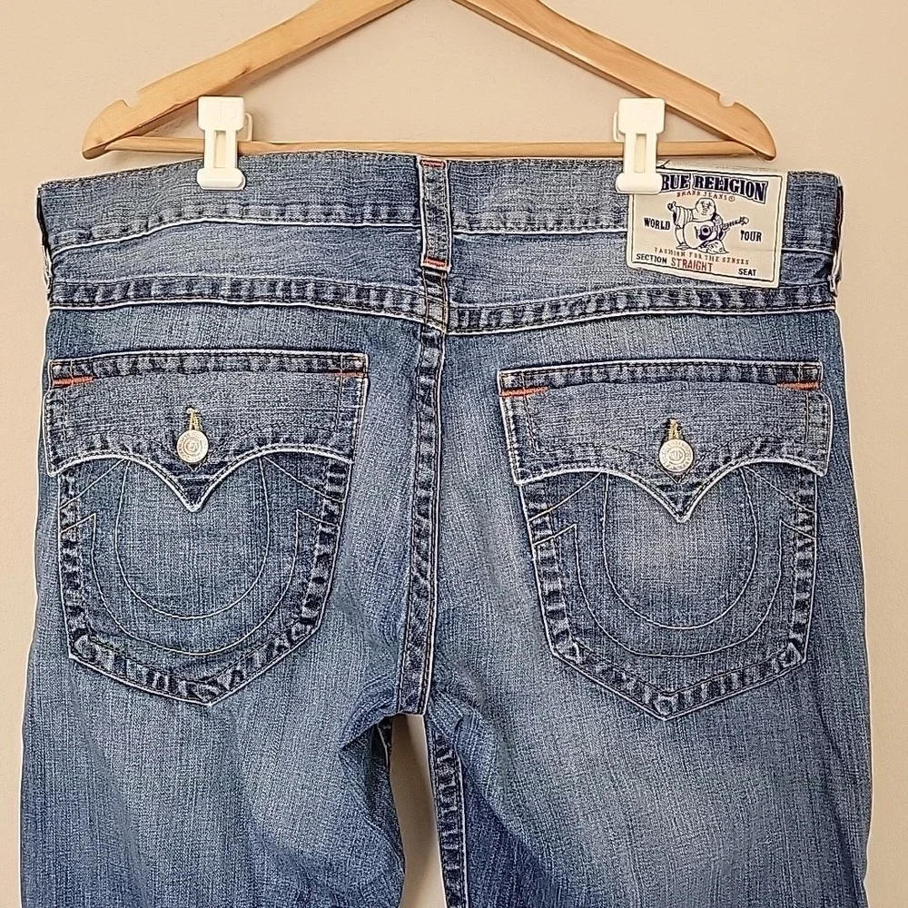 True Religion Mens Section Straight Blue Jeans Size 38 Pocket Flaps Whiskering
